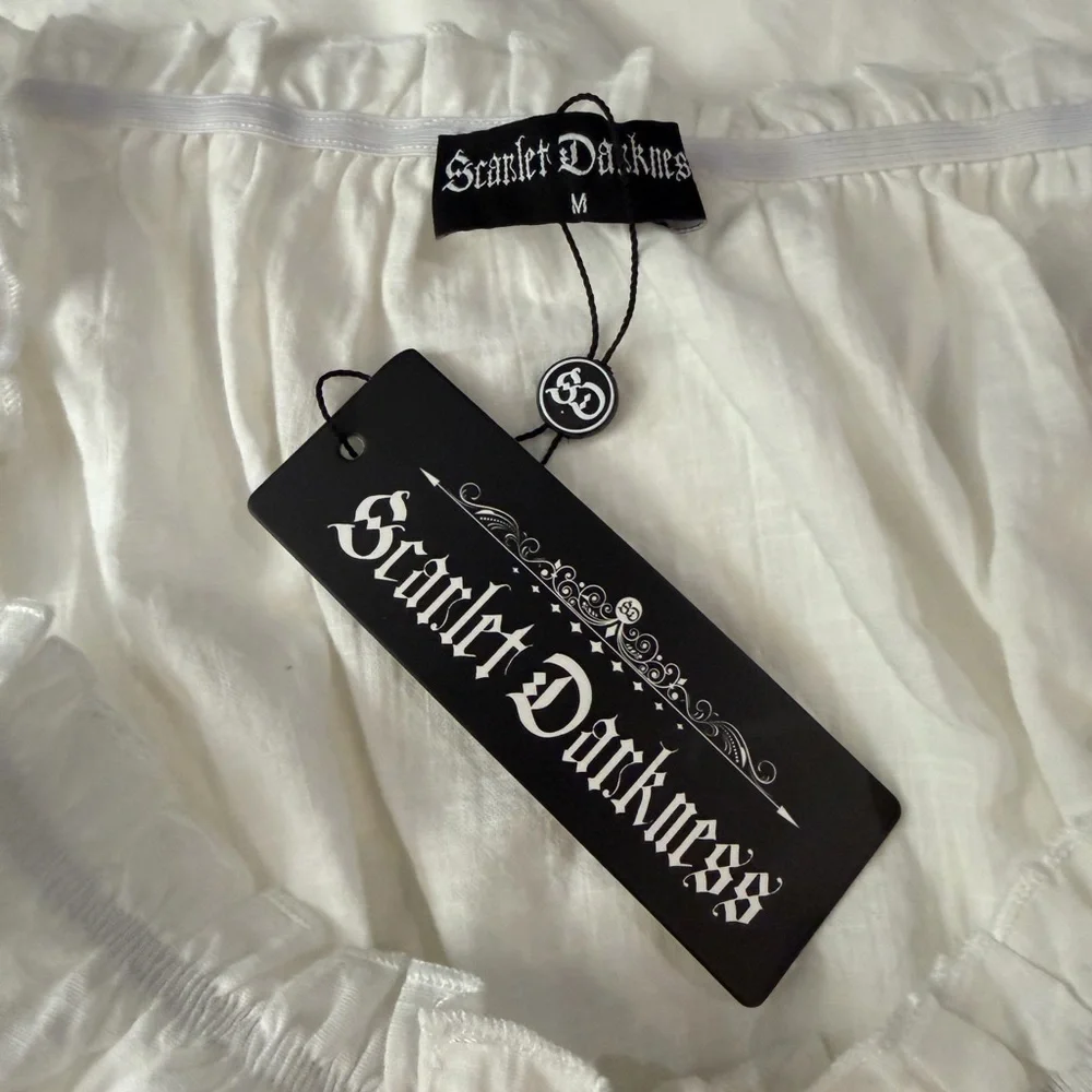 NWT SCARLET DARKNESS Renaissance Peasant Blouse White Lace Up M - Picture 4 of 8